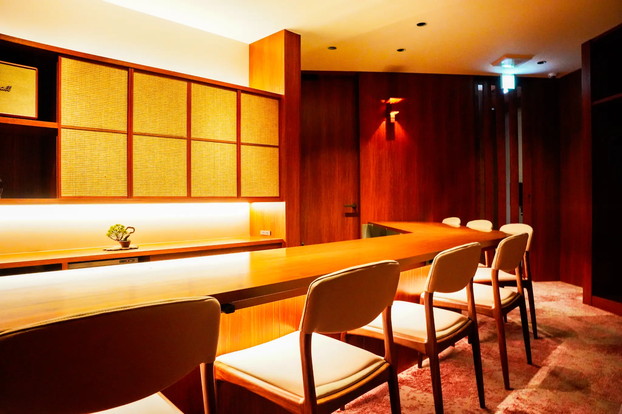 1F Counter Bar